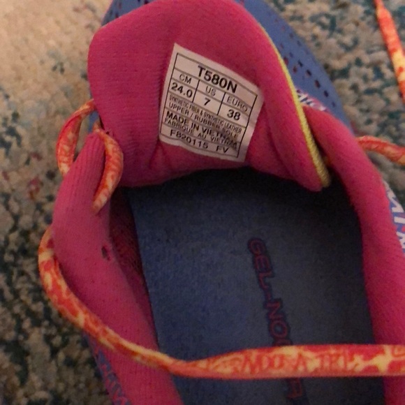 ASICS - Picture 5 of 5